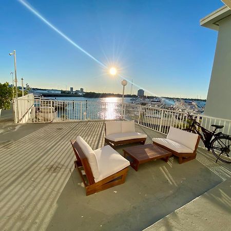 Luxurious Remodeled Direct Waterfront Apartment With Miami Skyline View And Outdoor Terrace Free Parking 5Min Drive To Маями Бийч Екстериор снимка