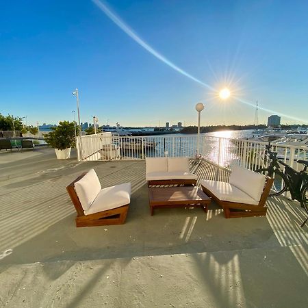 Luxurious Remodeled Direct Waterfront Apartment With Miami Skyline View And Outdoor Terrace Free Parking 5Min Drive To Маями Бийч Екстериор снимка