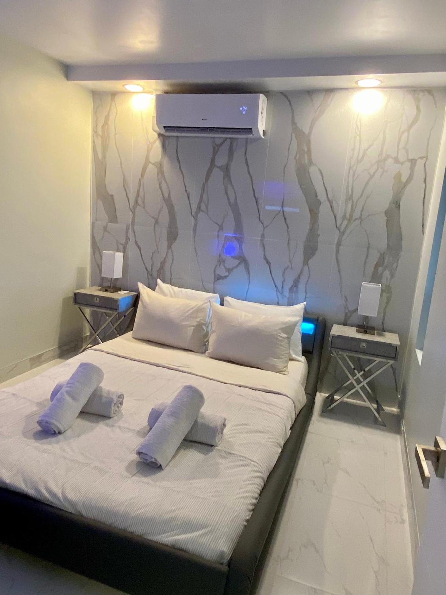 Luxurious Remodeled Direct Waterfront Apartment With Miami Skyline View And Outdoor Terrace Free Parking 5Min Drive To Маями Бийч Екстериор снимка